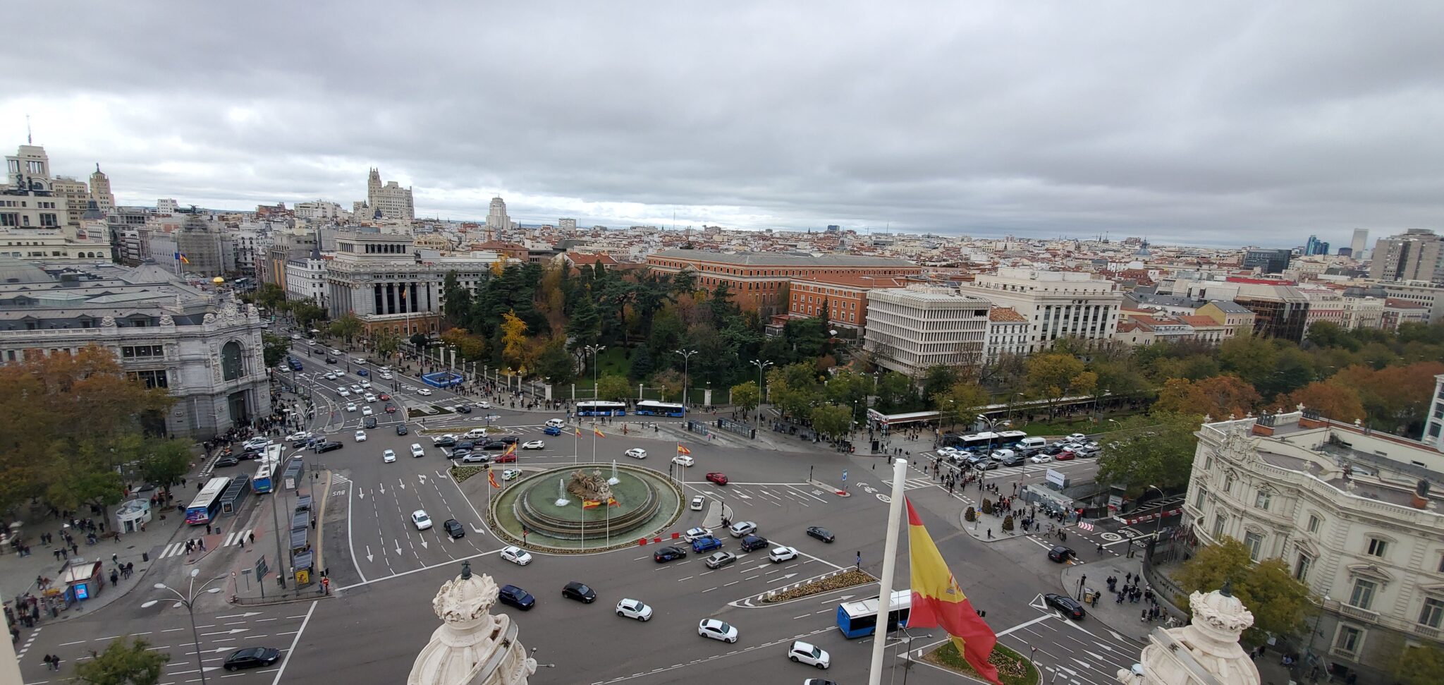 Vue de la plaza de Cibeles depuis le Mirador du Palacio de Cibeles Un Papa Madrid Vue de la plaza de Cibeles depuis le Mirador du Palacio de Cibeles Un Papa Madrid