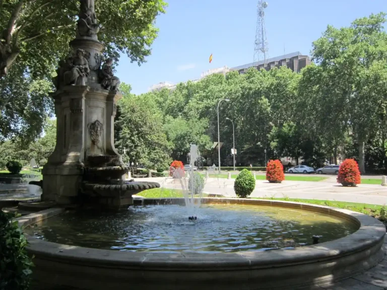 Madrid sous la chaleur 2 unpapamadrid.com Madrid sous la chaleur 2 unpapamadrid.com
