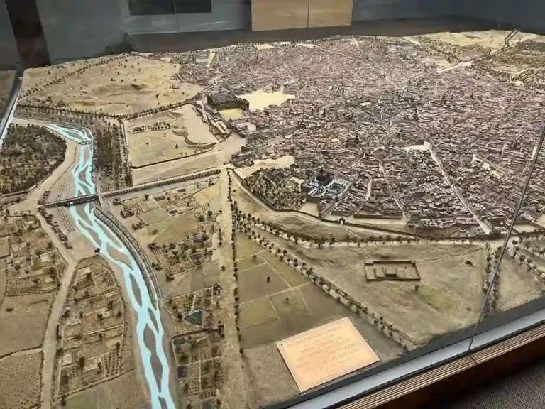 Modèle de Madrid de León Gil de Palacio, réalisé en 1830 - unpapamadrid.com